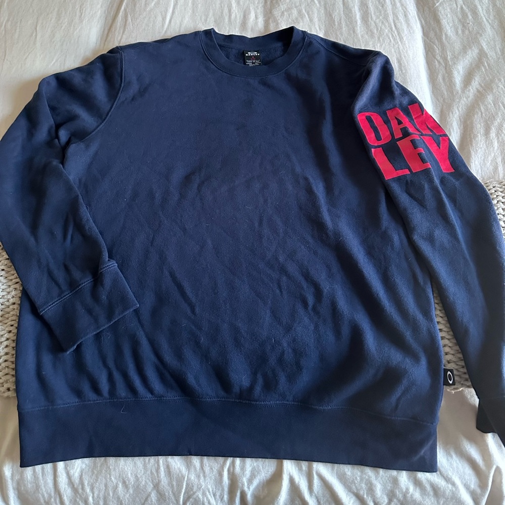Oakley crew neck